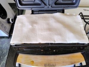 Jaffle Curry Puffs - Step 4